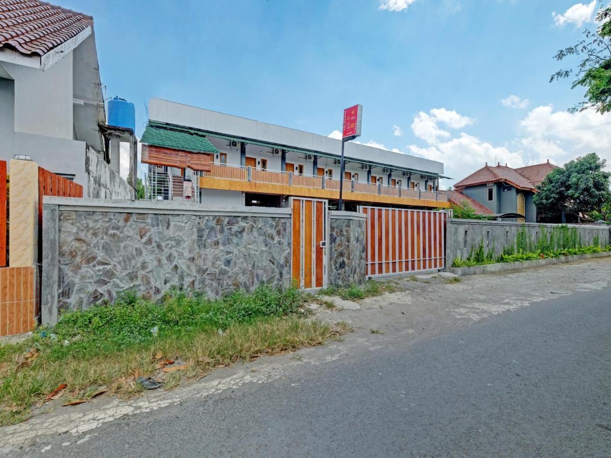 Oyo 90325 Pondok Dnayu Syariah Jarakan 외부 사진